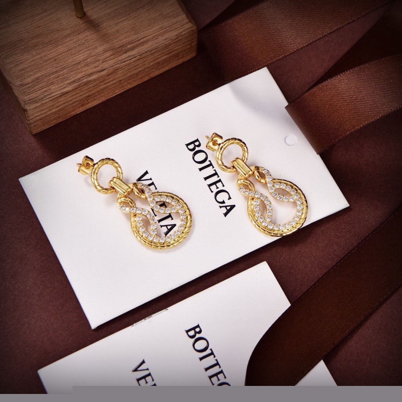 Bo*te*ga venenta earrings